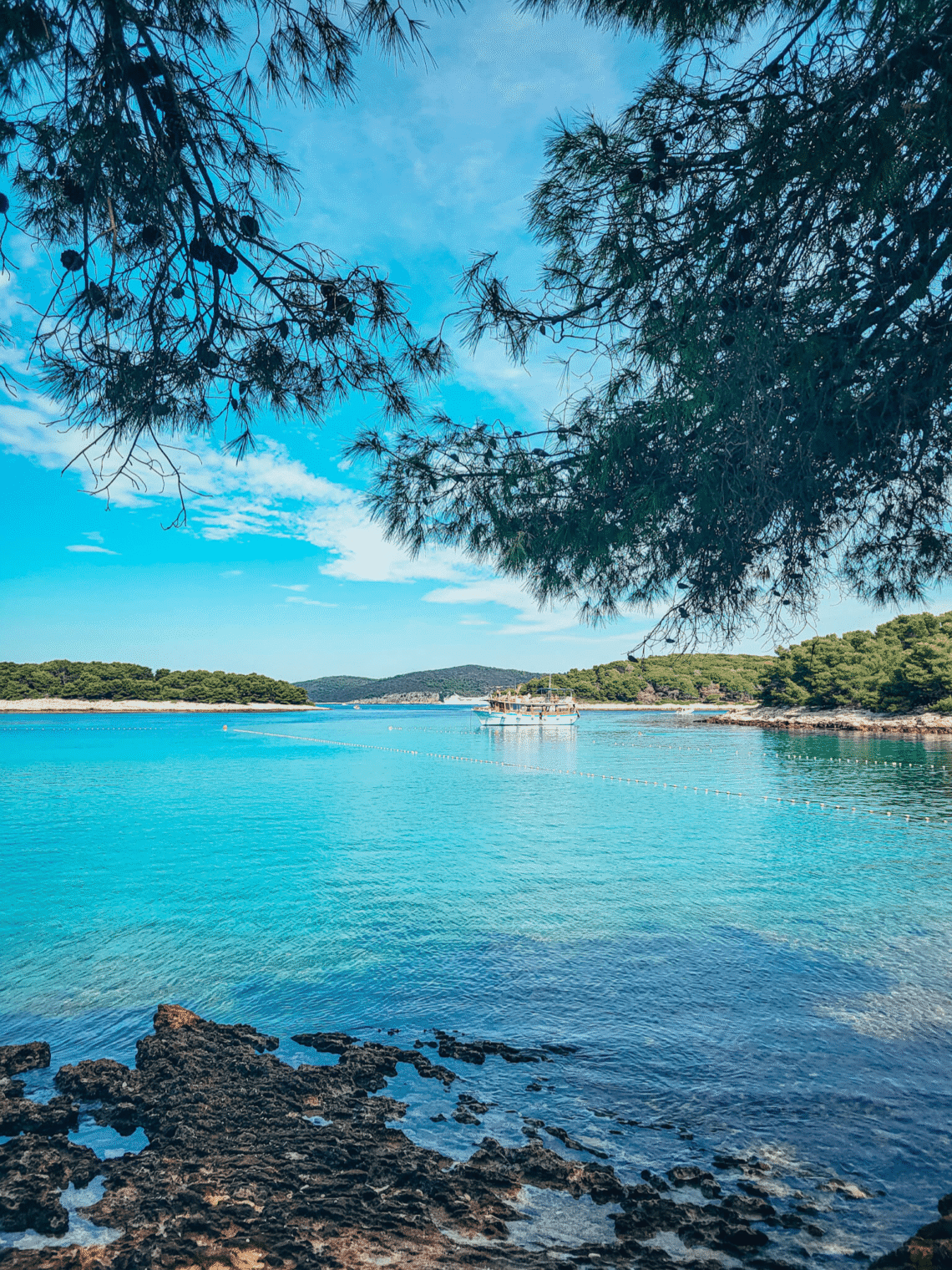 Beautiful turquoise colours of water in Pakleni Islands